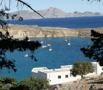 Blick auf den Yachthafen von Lindos - Rhodos